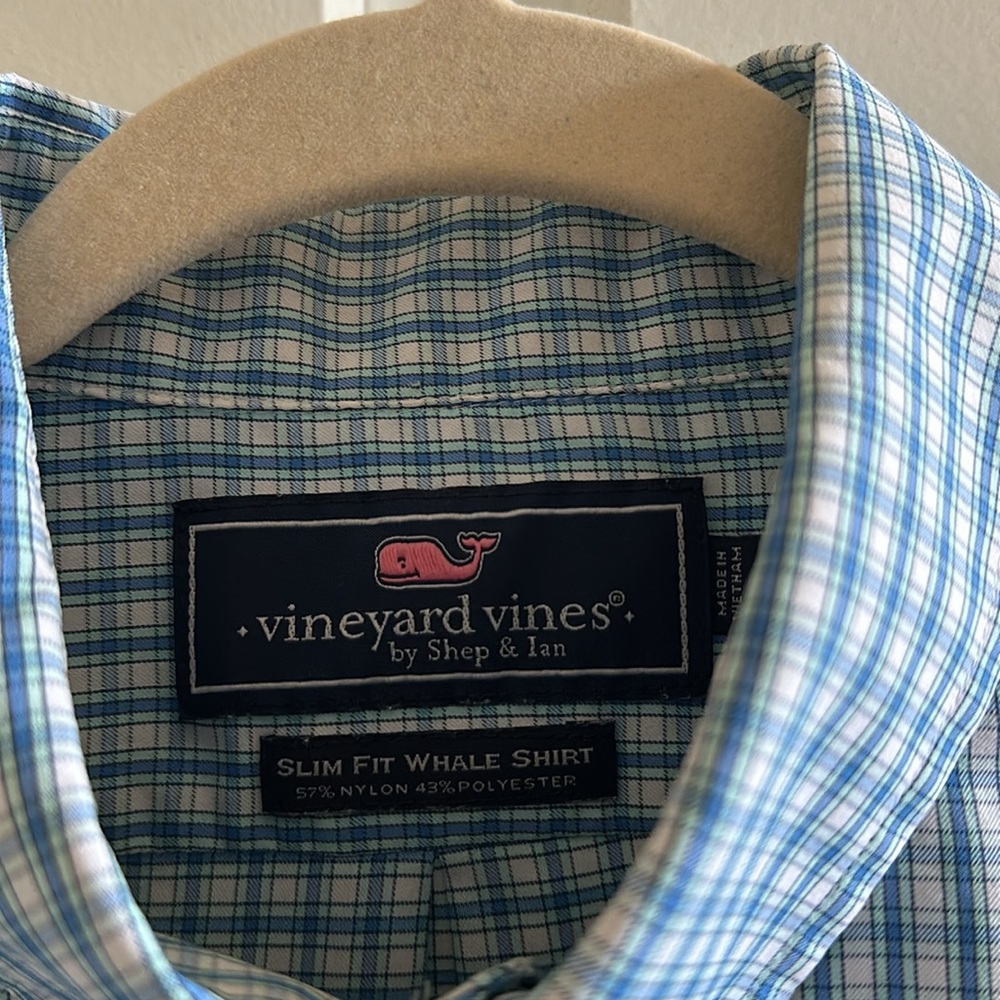 2 Vineyard Vines 🐳 Slim Fit Tucker Shirts - Picture 5 of 7